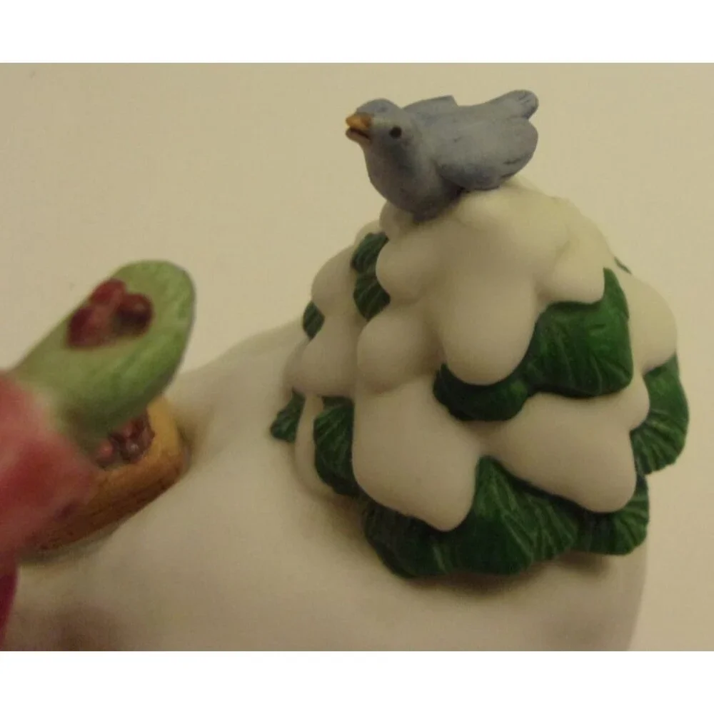WE WISH YOU A MERRY CHRISTMAS Porcelain Music Box~Girl Feeding Bird AVON 1986
